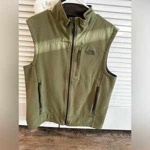Men’s Northface Vest